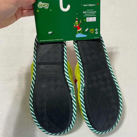 Grinch slippers - Picture 4 of 5